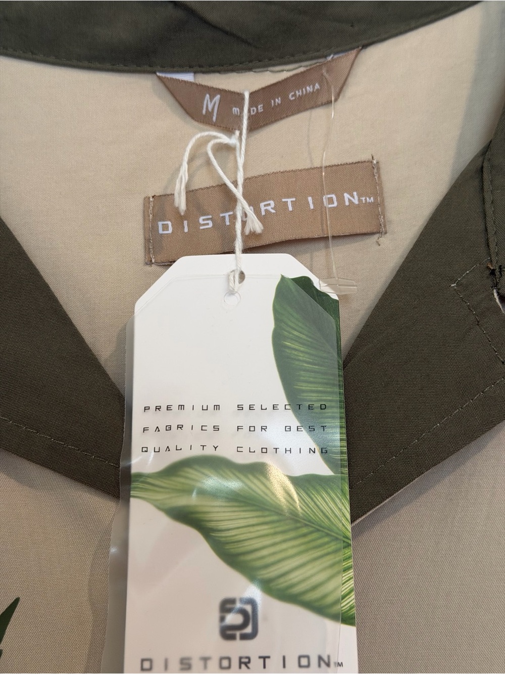 Distortion Men’s Hemp Leaf Camp Collar Button-Down Shirt – Size Medium - Picture 3 of 6